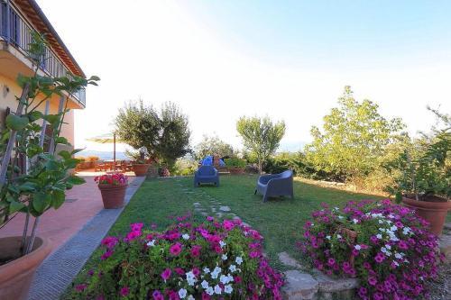 Bed & Breakfast Podere Le Cave