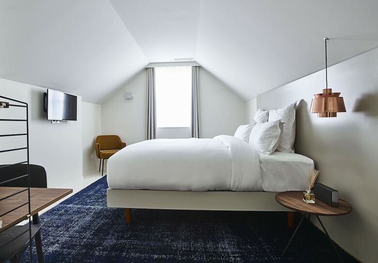 9hotel Sablon