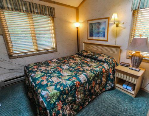 Smoketree Lodge