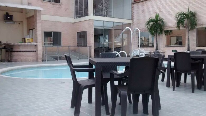 Hotel Calima Real