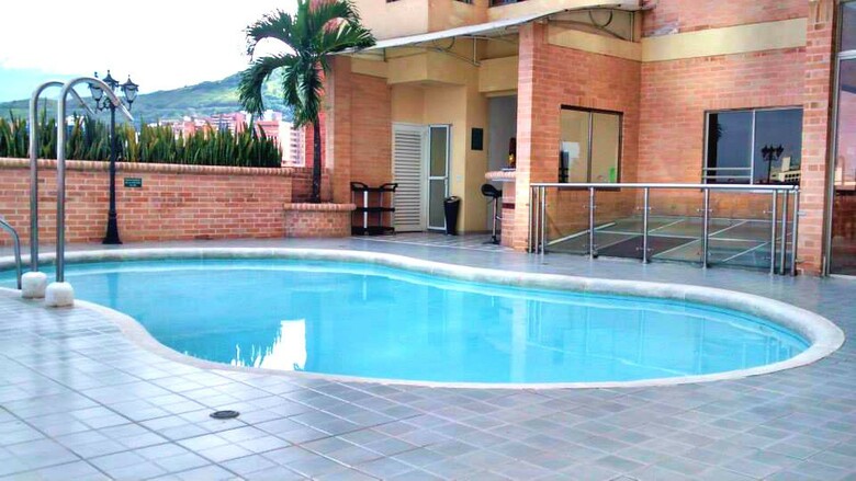 Hotel Calima Real