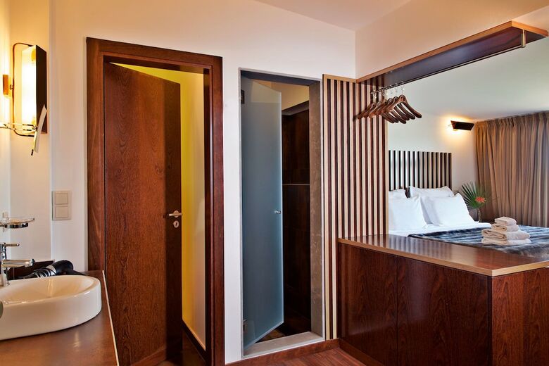 S�o Rafael Villas, Apartments & Guesthouse