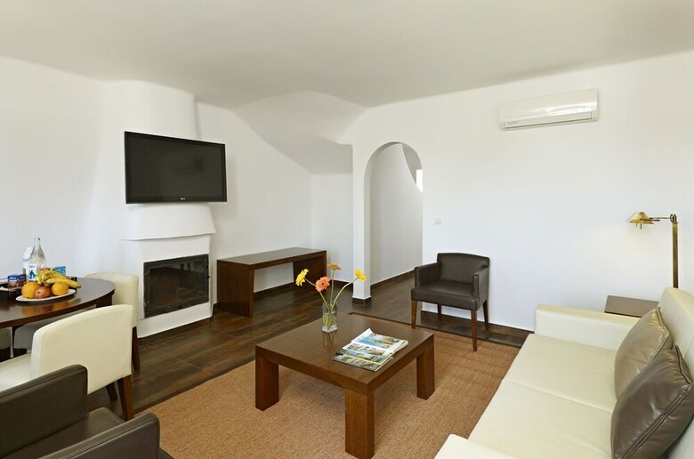 S�o Rafael Villas, Apartments & Guesthouse