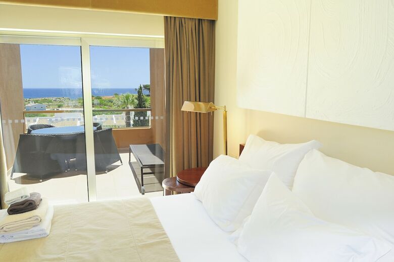 S�o Rafael Villas, Apartments & Guesthouse