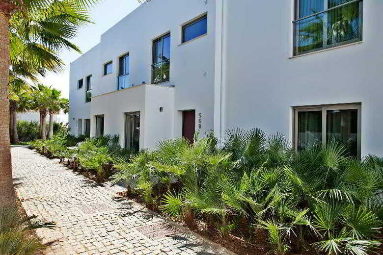 S�o Rafael Villas, Apartments & Guesthouse