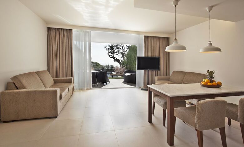 S�o Rafael Villas, Apartments & Guesthouse