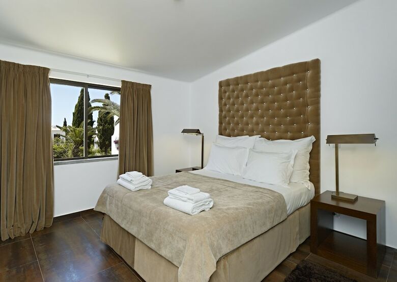 S�o Rafael Villas, Apartments & Guesthouse