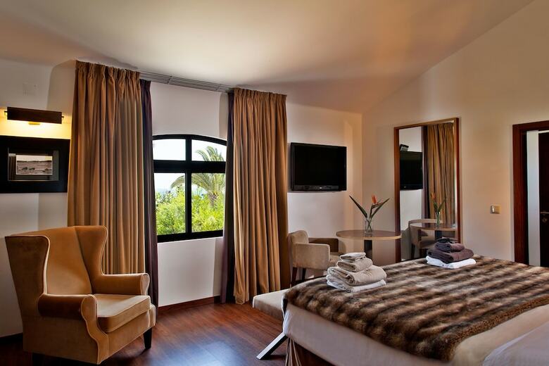 S�o Rafael Villas, Apartments & Guesthouse