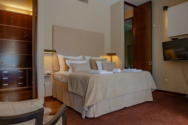 S�o Rafael Villas, Apartments & Guesthouse