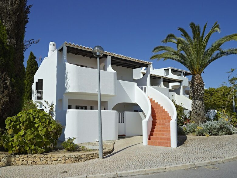 S�o Rafael Villas, Apartments & Guesthouse