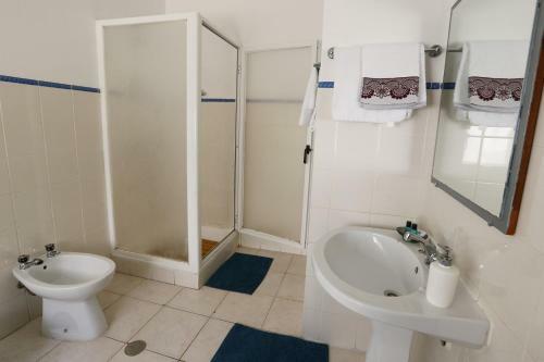 Hostal Alojamentos Oasis