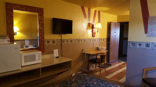 Earth Inn Motel - Jackson