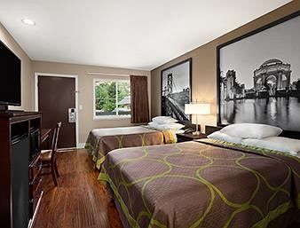 Motel Super 8 Martinez