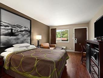 Motel Super 8 Martinez