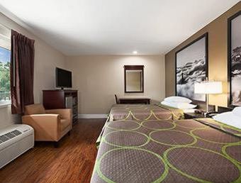 Motel Super 8 Martinez
