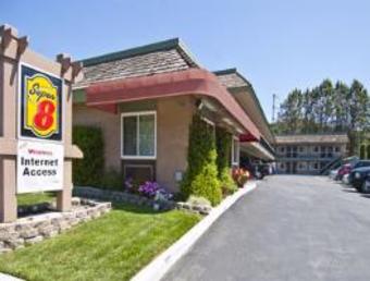 Motel Super 8 Martinez