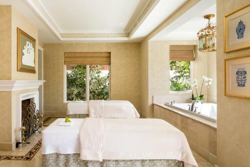 Four Seasons Hotel Westlake Village