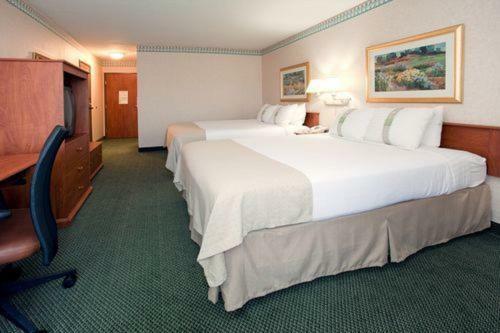 Hotel Ramada Price