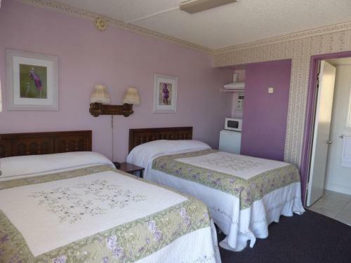 Sugarloaf Mountain Motel