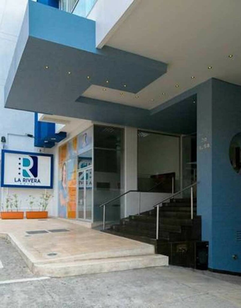 La Rivera Hotel