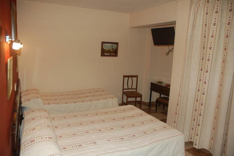 Hostal Residencia Castilla