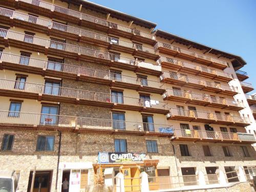Apartamentos Nevada I Y II