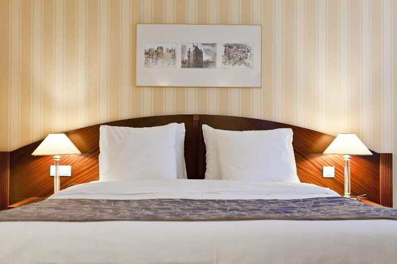 Le Chatelain Hotel