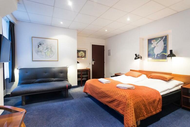 Saga Hotel