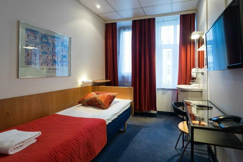 Saga Hotel