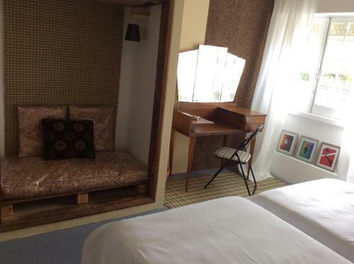 Marina Lounge Hostel
