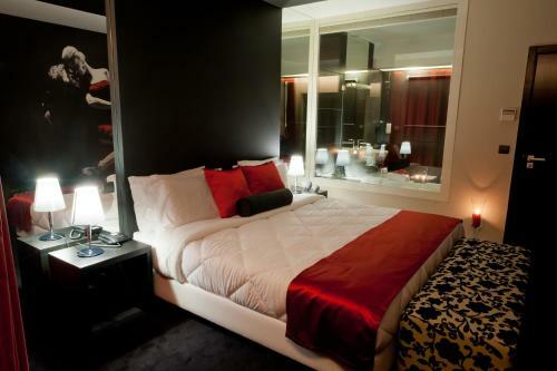 Vinyl M Hotel Design Inn