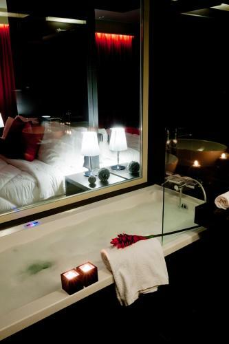 Vinyl M Hotel Design Inn