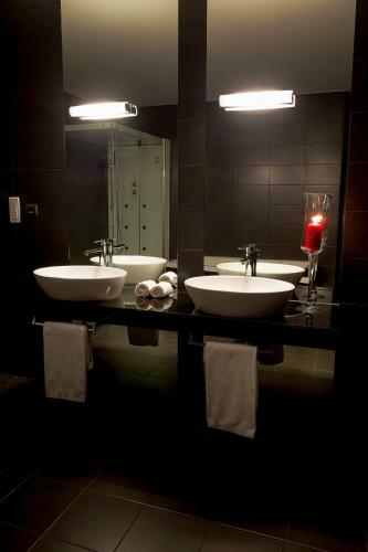 Vinyl M Hotel Design Inn