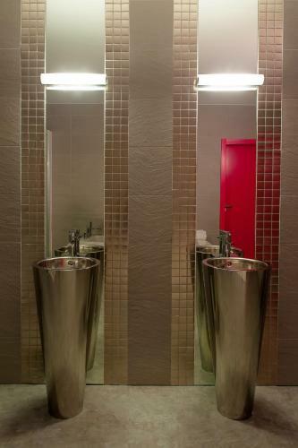 Vinyl M Hotel Design Inn
