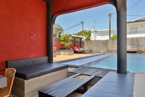 Aroeira Pool House