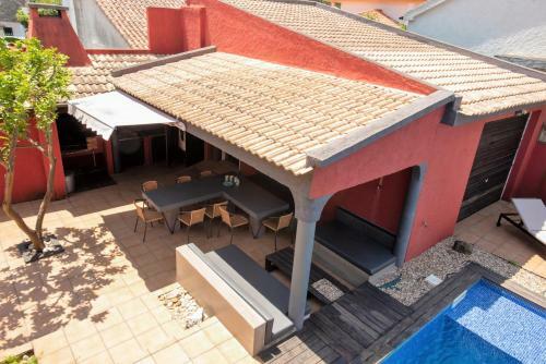 Aroeira Pool House