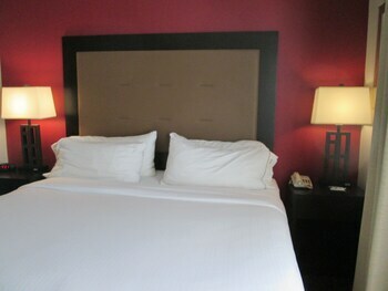 Holiday Inn Express Hotels Cloverdale (greencastle)
