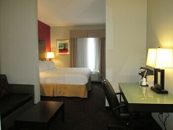 Holiday Inn Express Hotels Cloverdale (greencastle)