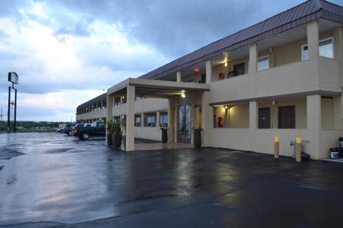 Wave Hotels Monroe