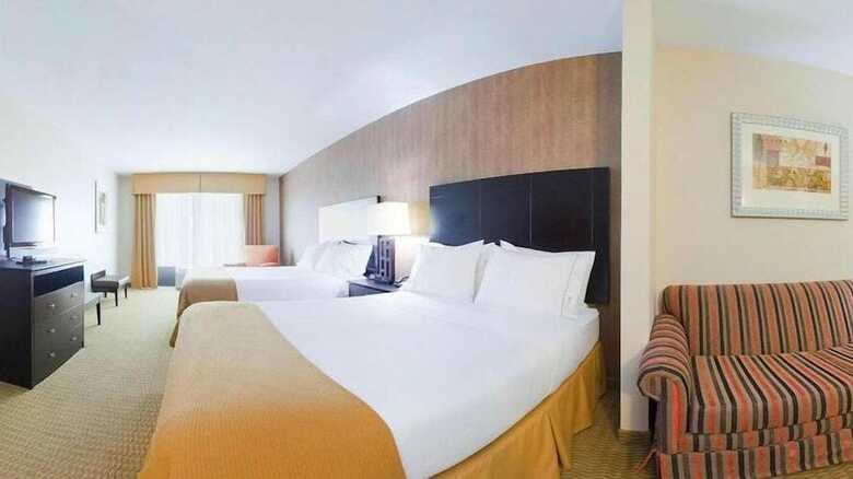 Holiday Inn Express Hotel & Suites Lebanon