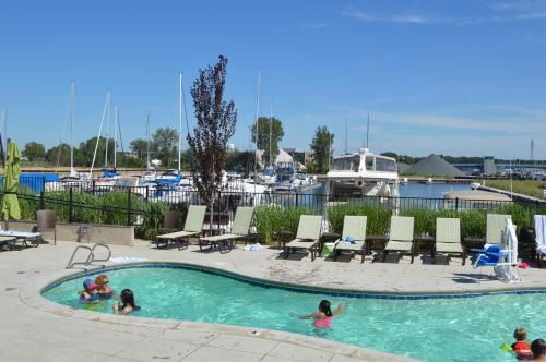 Hotel Inn At Harbor Shores
