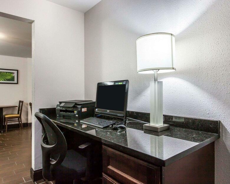 Hotel Sleep Inn & Suites Austinburg