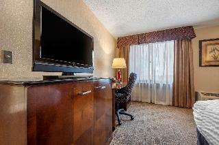 Clarion Hotel Marina & Conference Center