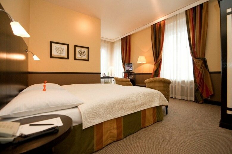 Opera Hotel