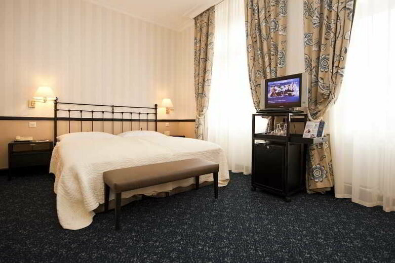 Opera Hotel