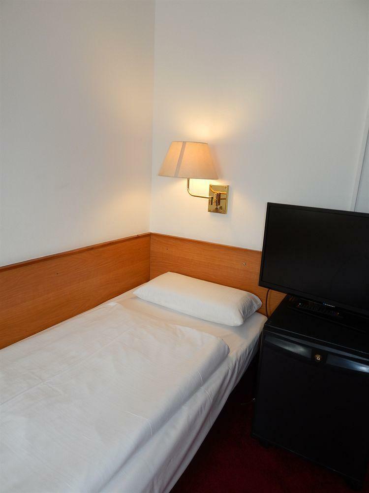 Montree Hotel