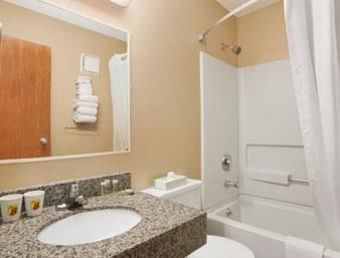 Motel Super 8 Massena