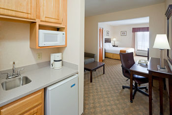 Hotel Holiday Inn Express Carneys Point New Jersey Turnpike Exit 1