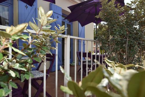 Hostal Locations Loramac