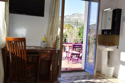 Hostal Locations Loramac